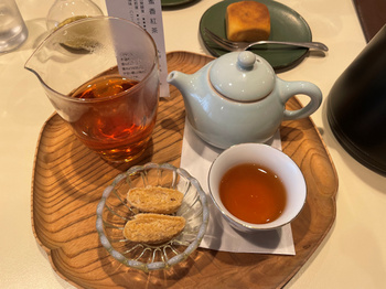 Oolong Market 茶市場.JPG